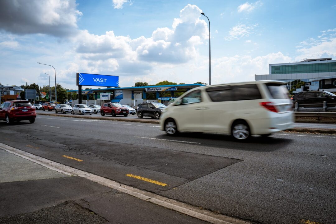 vast_billboards_greenlane_east_inbound_12