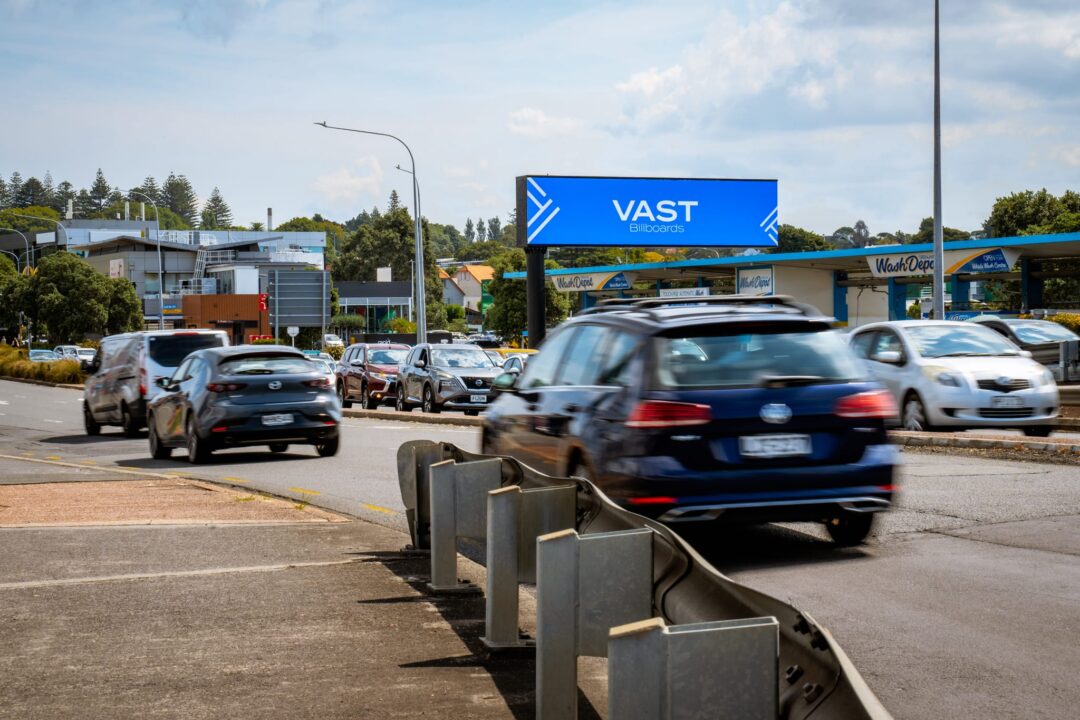 vast_billboards_greenlane_east_inbound_6