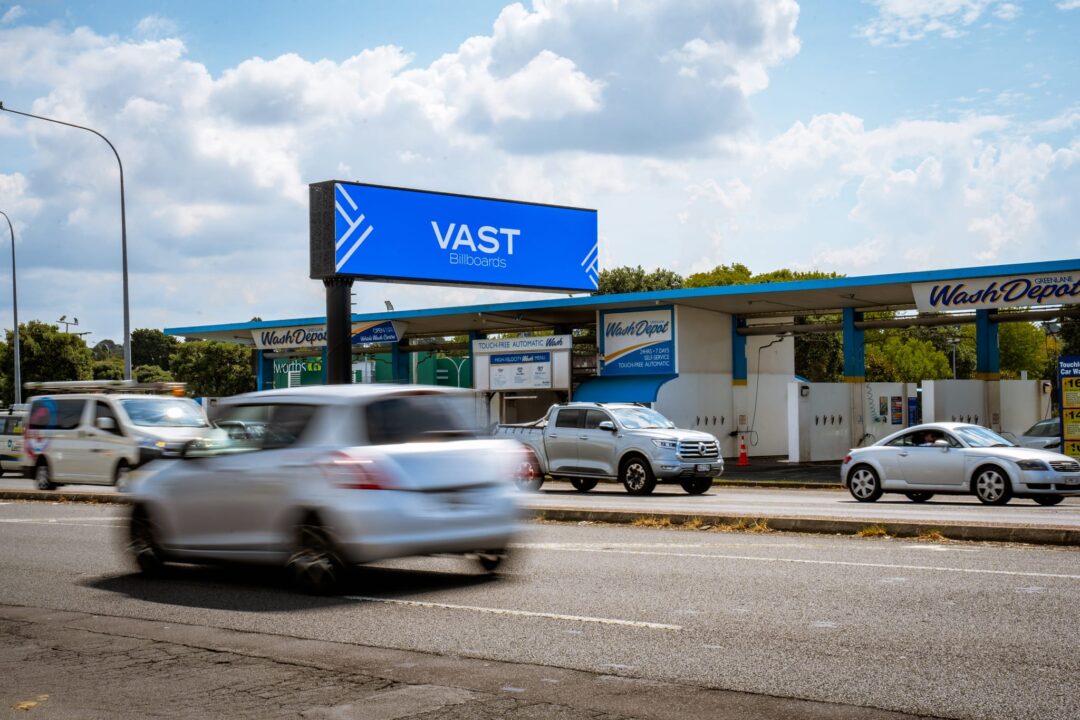 vast_billboards_greenlane_east_inbound_9